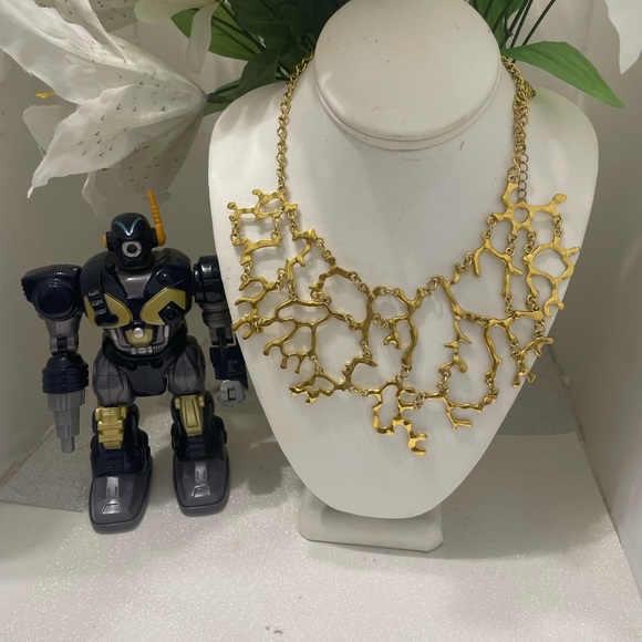 Family Statement SHIVE Necklace  2025 - Picture 5 of 12